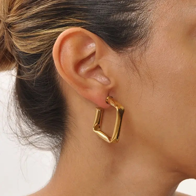 Valentina Hoops