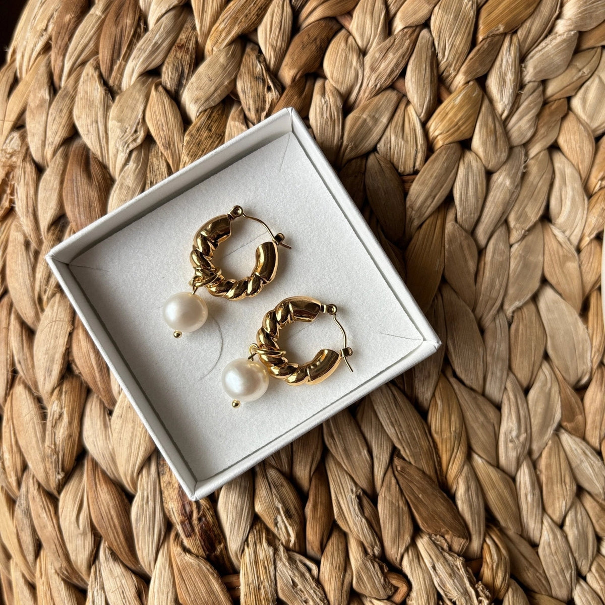 Adriana Hoops