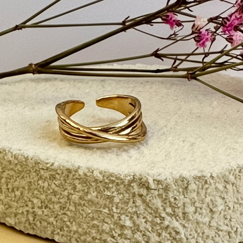 Ana Ring
