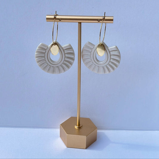Leticia Hoops weiß